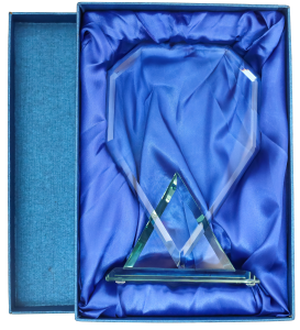 Statuetka szklana z etui G048 – 22 cm