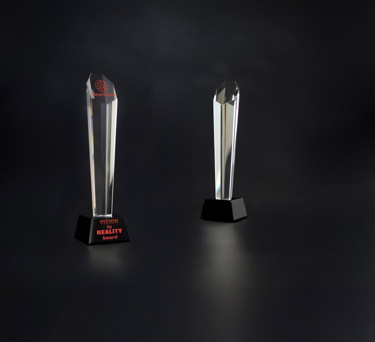 Statuetka szklana z etui G003-30 – 30 cm – zdjęcie 2