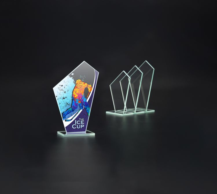 Trofeum szklane M64 – 3 rozmiary (16,5–20 cm) – zdjęcie 3