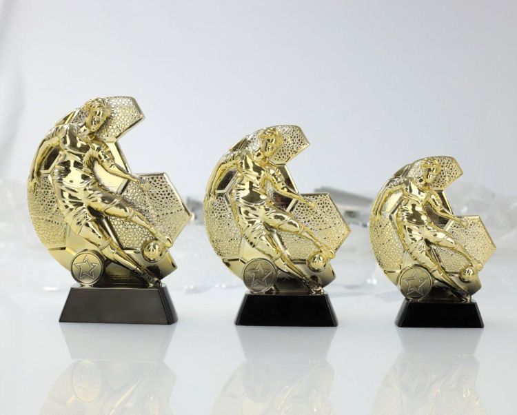 Figurka plastikowa złota R006/G/BK – piłka nożna, zawodnik, 3 rozmiary (15–20 cm) – zdjęcie 3